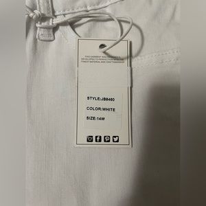 Judy Blue white jeans-non-distressed 14w Mid Rise